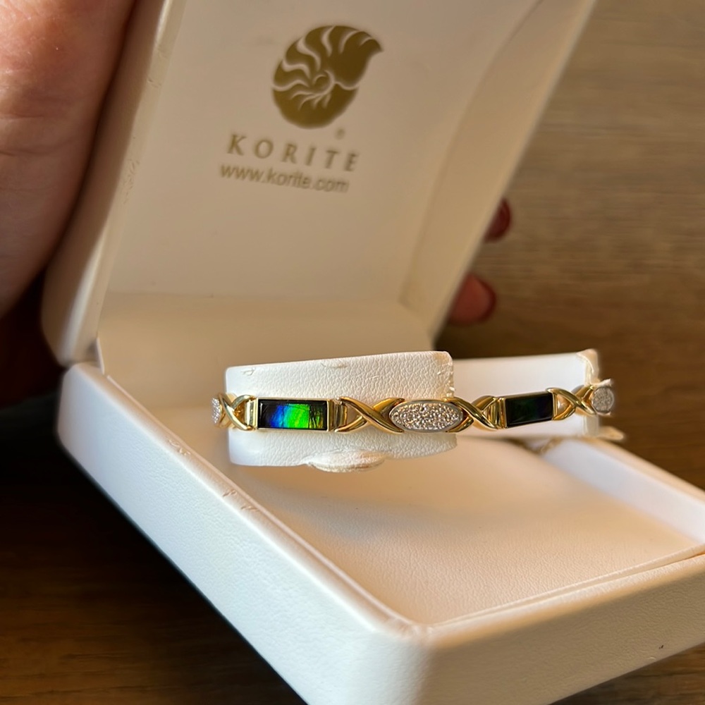 Women’s Ammolite and diamond bracelet